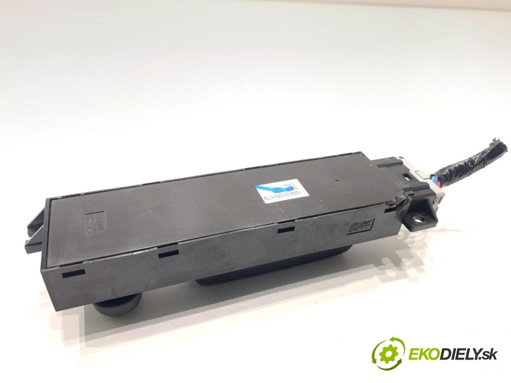 HONDA CR-V III SUV 2009 103 kW 2.2 i-CTDi 4WD (RE6) 2204 Prepínač sedačky 4121631-SDB3-A701