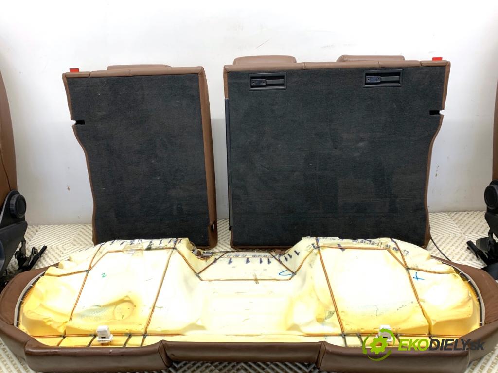 AUDI A6 C7 Kombi 2012 120 kW 2.0 TDI 1968 Sedadlá, sedačky Sedadlo bočné Tunel