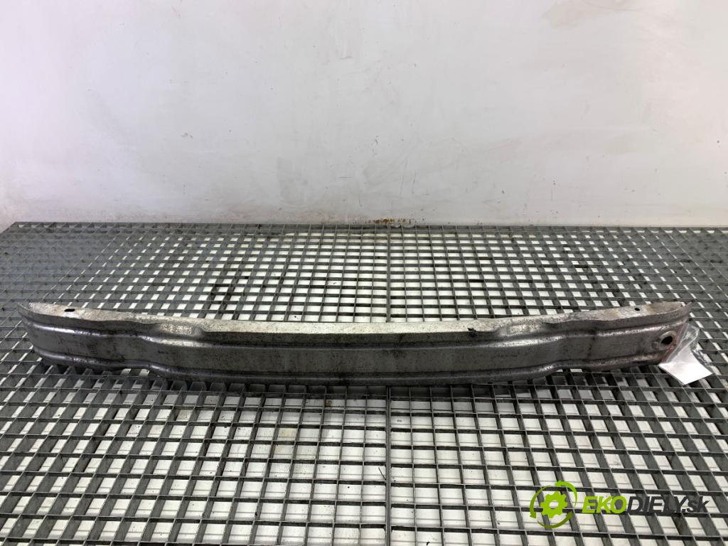 AUDI A6 C7 Kombi 2012 120 kW 2.0 TDI 1968 Výstuha nárazníka predný  (Výstuha predná)