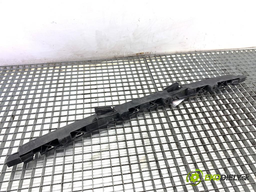 AUDI A6 C7 Kombi 2012 120 kW 2.0 TDI 1968 Úchyt nárazníka zad stredový 4G9807458