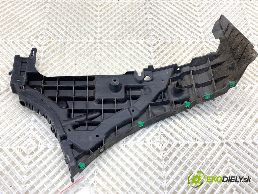 VOLVO XC60 II SUV 2020 173 kW B5 Mild-Hybrid AWD 1969 Úchyt nárazníka pravy zad 32296033