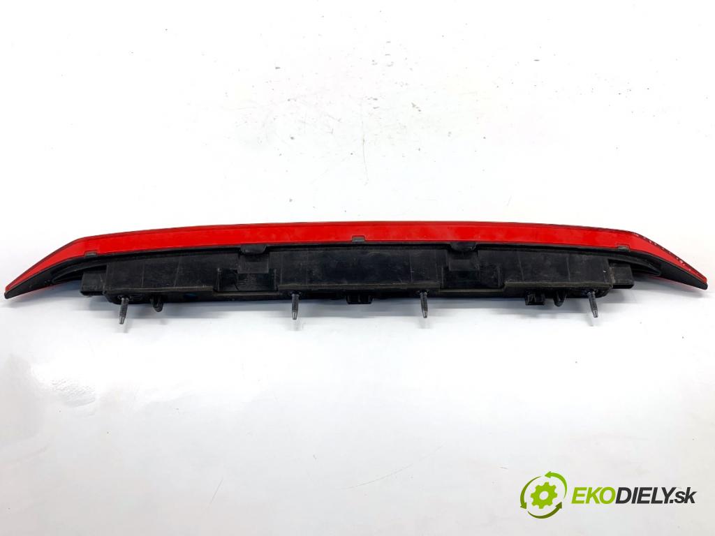 VOLVO XC60 II SUV 2020 173 kW B5 Mild-Hybrid AWD 1969 Svetlo brzdových svetiel 32228419