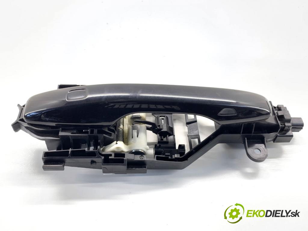 VOLVO XC60 II SUV 2020 173 kW B5 Mild-Hybrid AWD 1969 Kľučka vonkajšia pravy predný 