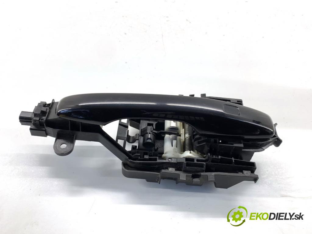 VOLVO XC60 II SUV 2020 173 kW B5 Mild-Hybrid AWD 1969 Kľučka vonkajšia pravy zad 