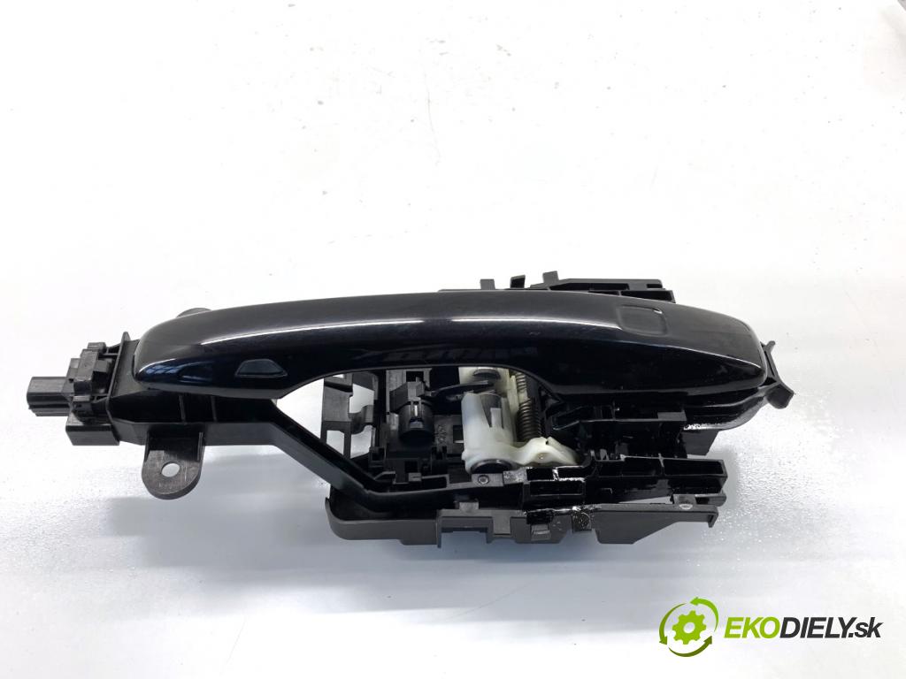 VOLVO XC60 II SUV 2020 173 kW B5 Mild-Hybrid AWD 1969 Kľučka vonkajšia ľavy zad 