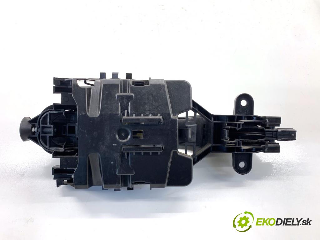 VOLVO XC60 II SUV 2020 173 kW B5 Mild-Hybrid AWD 1969 Kľučka vonkajšia ľavy zad