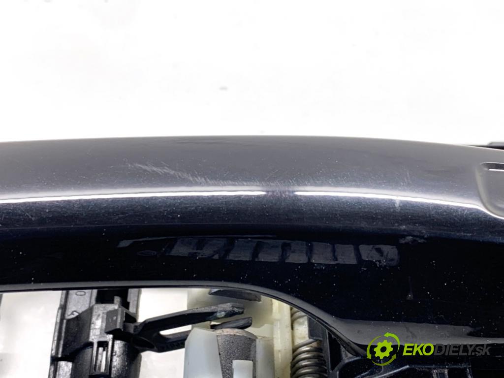 VOLVO XC60 II SUV 2020 173 kW B5 Mild-Hybrid AWD 1969 Kľučka vonkajšia ľavy predný