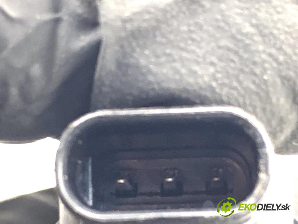 VOLVO XC60 II SUV 2020 173 kW B5 Mild-Hybrid AWD 1969 snímač PDC 31471005