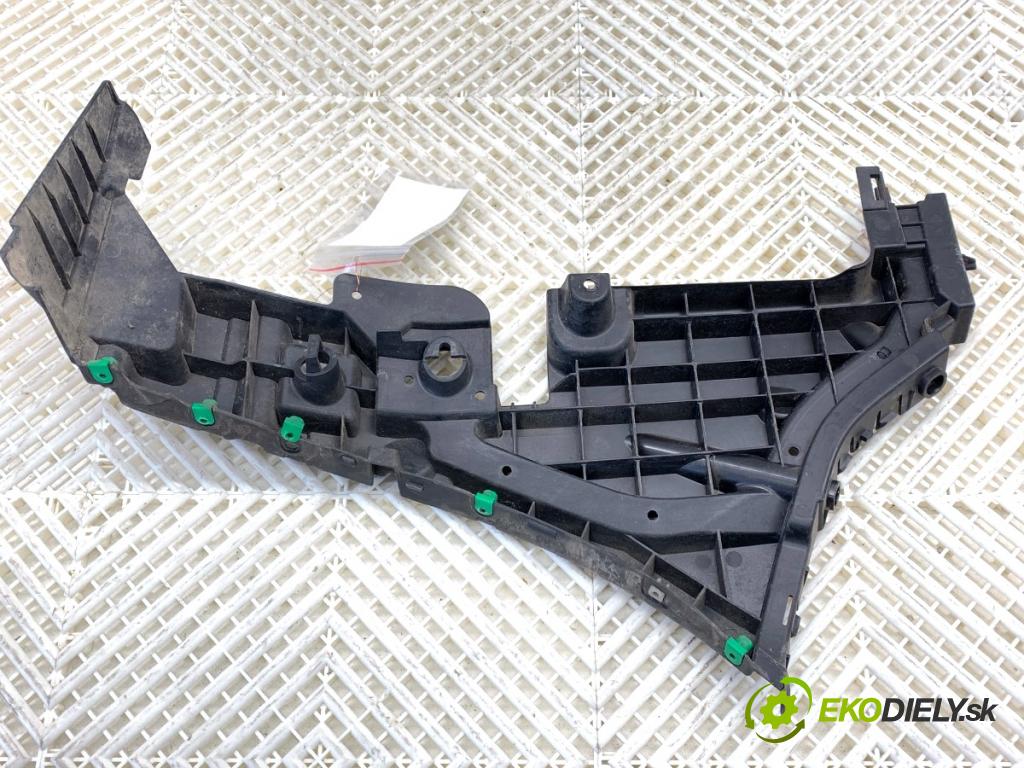 VOLVO XC60 II SUV 2020 173 kW B5 Mild-Hybrid AWD 1969 úchyt nárazníka levý zadní část 32296032LH