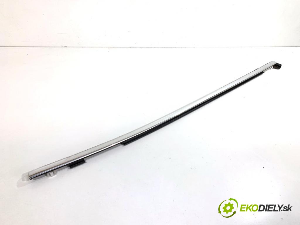 VOLVO XC60 II SUV 2020 173 kW B5 Mild-Hybrid AWD 1969 Lišta Sbírání: zad pravy 