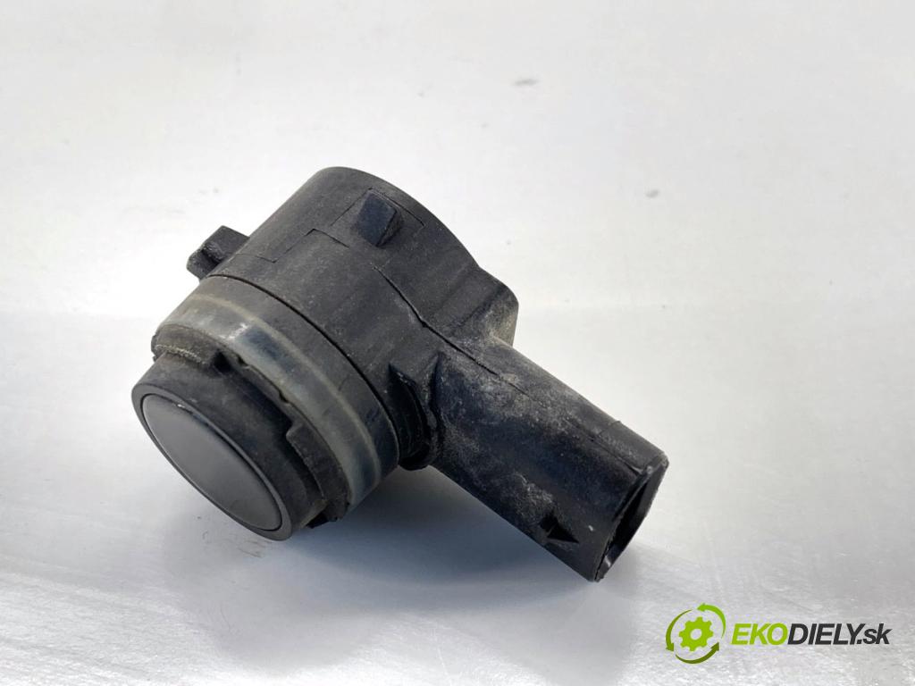 VOLVO XC60 II SUV 2020 173 kW B5 Mild-Hybrid AWD 1969 snímač PDC 