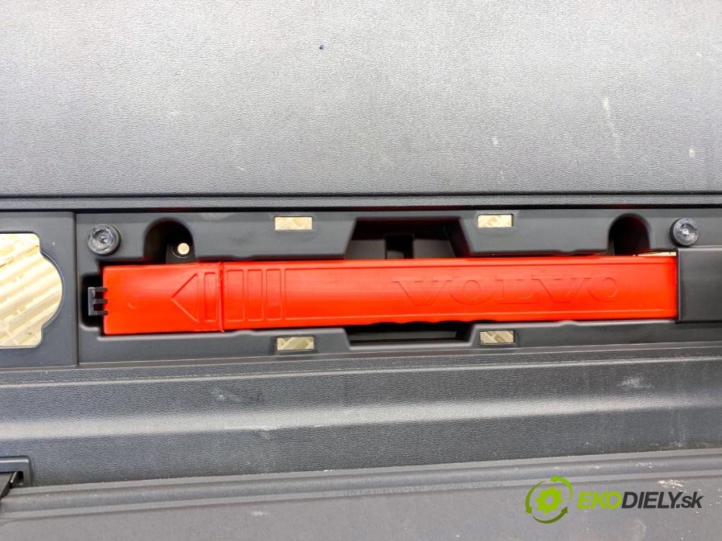 VOLVO XC60 II SUV 2020 173 kW B5 Mild-Hybrid AWD 1969 Clona čalúnenie dverí kufra 31440632