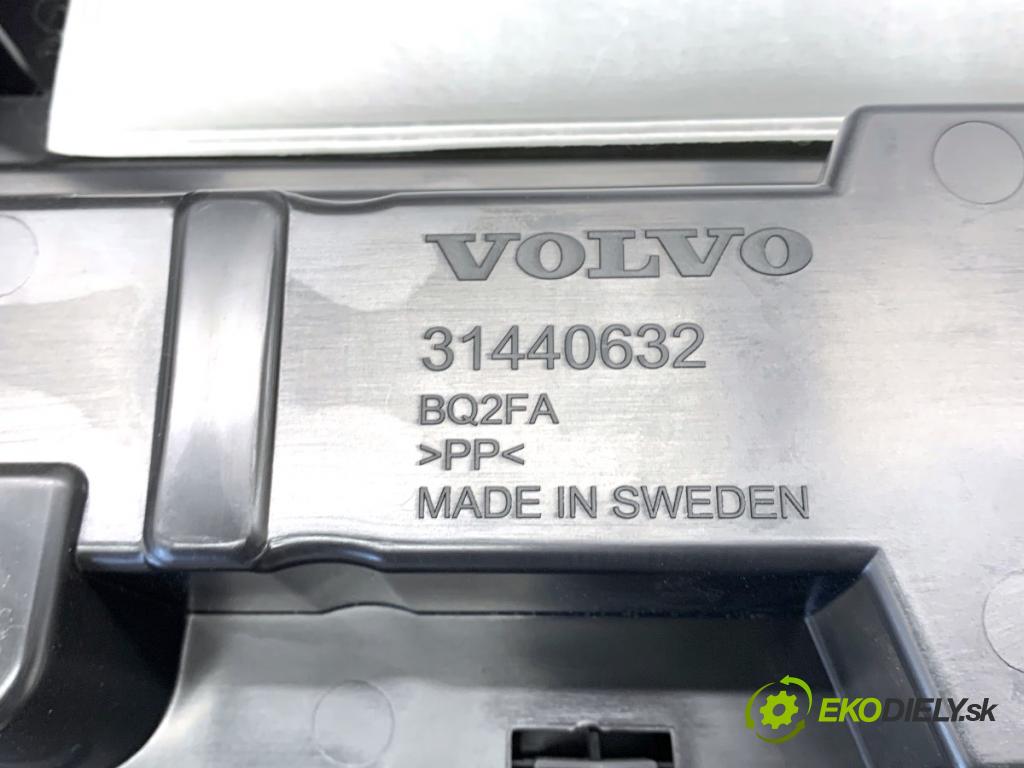 VOLVO XC60 II SUV 2020 173 kW B5 Mild-Hybrid AWD 1969 Clona čalúnenie dverí kufra 31440632