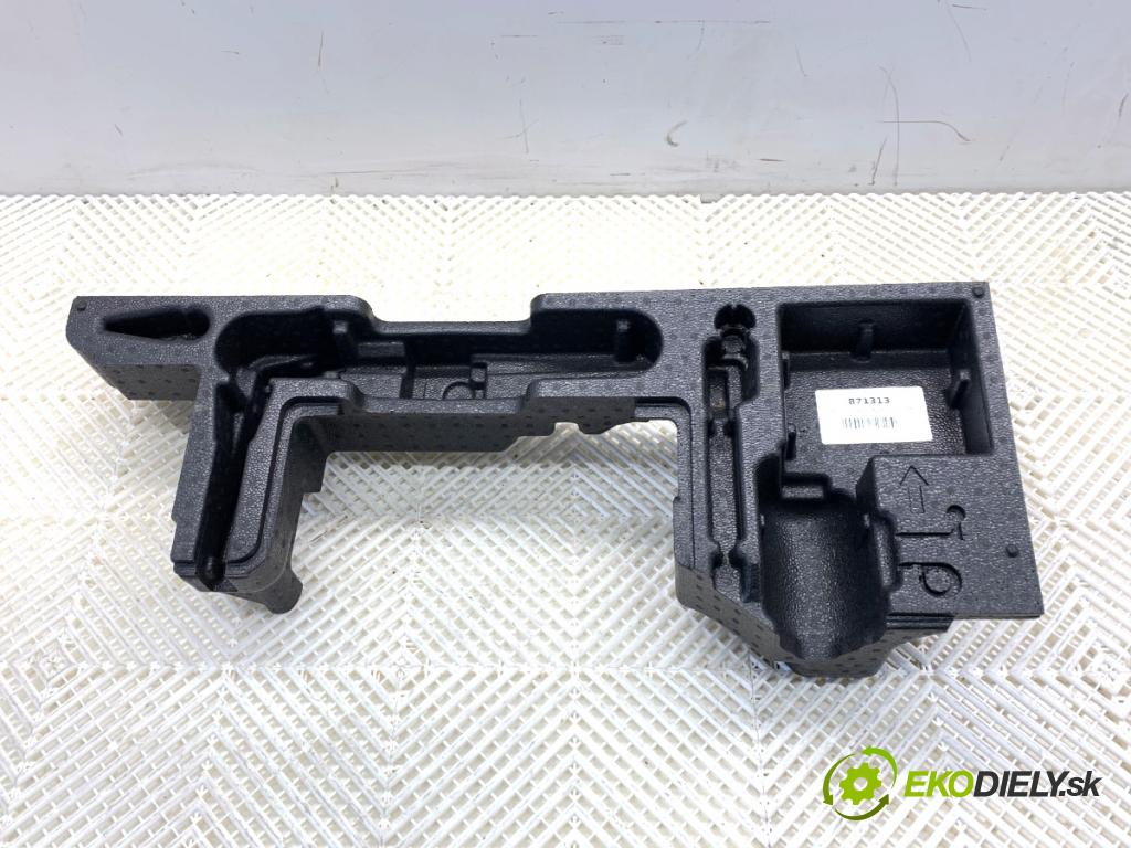 VOLVO XC60 II SUV 2020 173 kW B5 Mild-Hybrid AWD 1969 vložka kufra polystyrenové 31680037