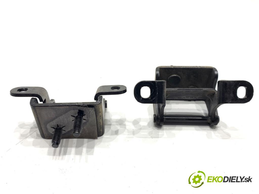 VOLVO XC60 II SUV 2020 173 kW B5 Mild-Hybrid AWD 1969 závesky dverí zad 31420134