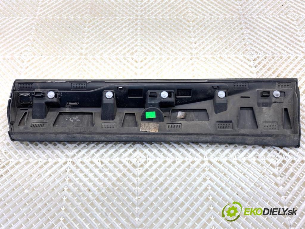 VOLVO XC60 II SUV 2020 173 kW B5 Mild-Hybrid AWD 1969 Lišta Dvere pravy zad 31440305