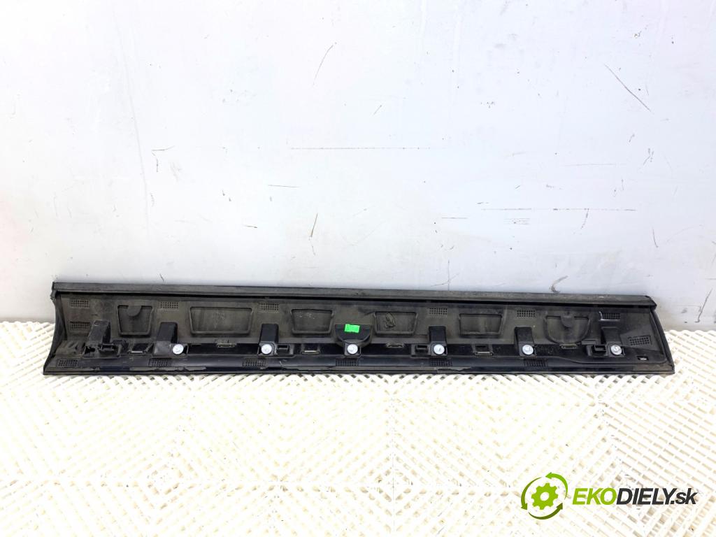 VOLVO XC60 II SUV 2020 173 kW B5 Mild-Hybrid AWD 1969 Lišta Dvere pravy predný 31440303