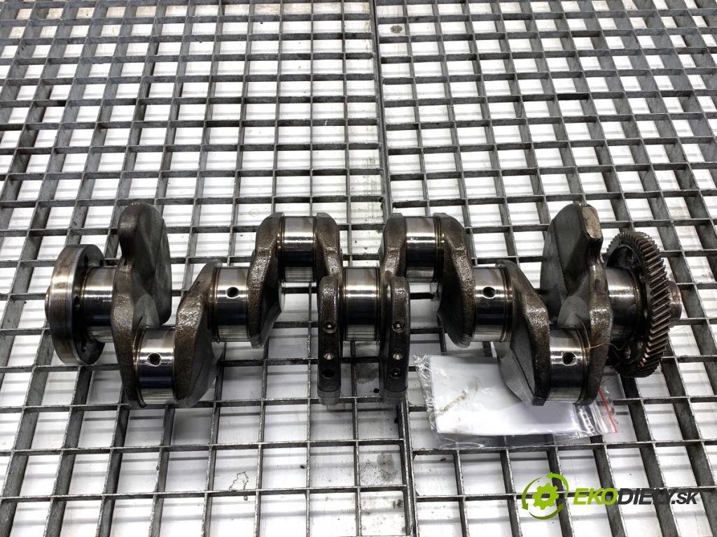 VW PASSAT B7 Kombi 2011 125 kW 2.0 TDI 1968 Kardaň, hriadeľ KLIKA: 38AA (Blok motora ostatné)