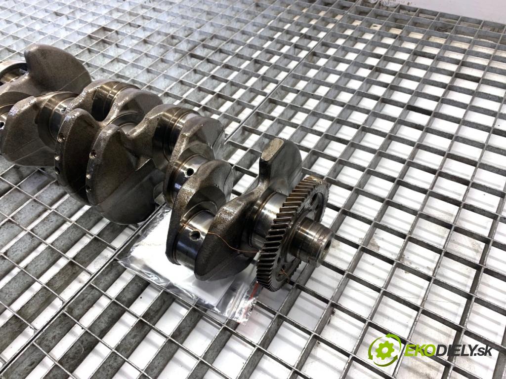 VW PASSAT B7 Kombi 2011 125 kW 2.0 TDI 1968 Kardaň, hriadeľ KLIKA: 38AA (Blok motora ostatné)