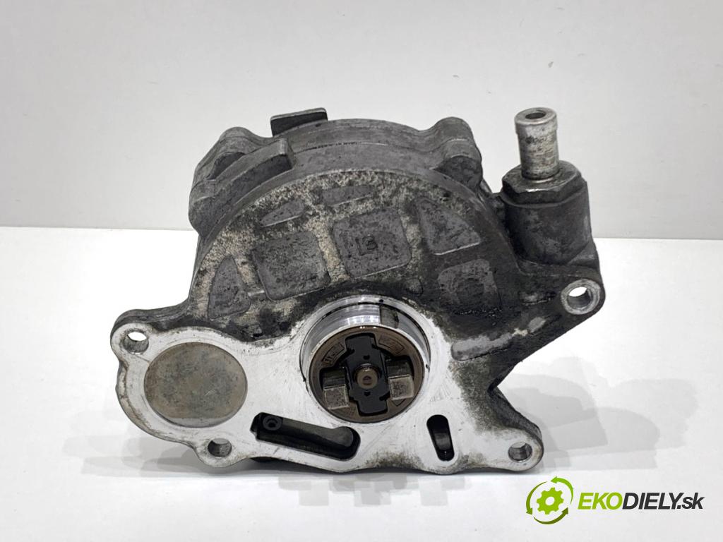 VW PASSAT B7 Kombi 2011 125 kW 2.0 TDI 1968 pumpa vakuová 03L145100F