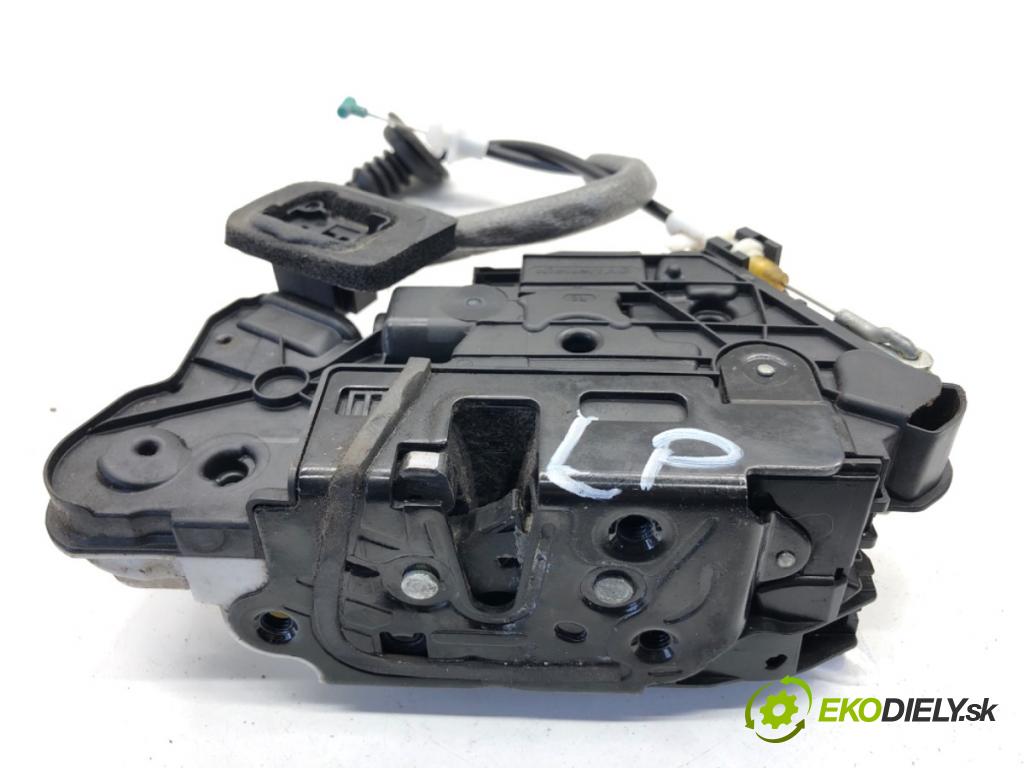 SKODA OCTAVIA III Kombi 2015 110 kW 2.0 TDI 1968 zámok Dvere ľavy predný 5E1837015