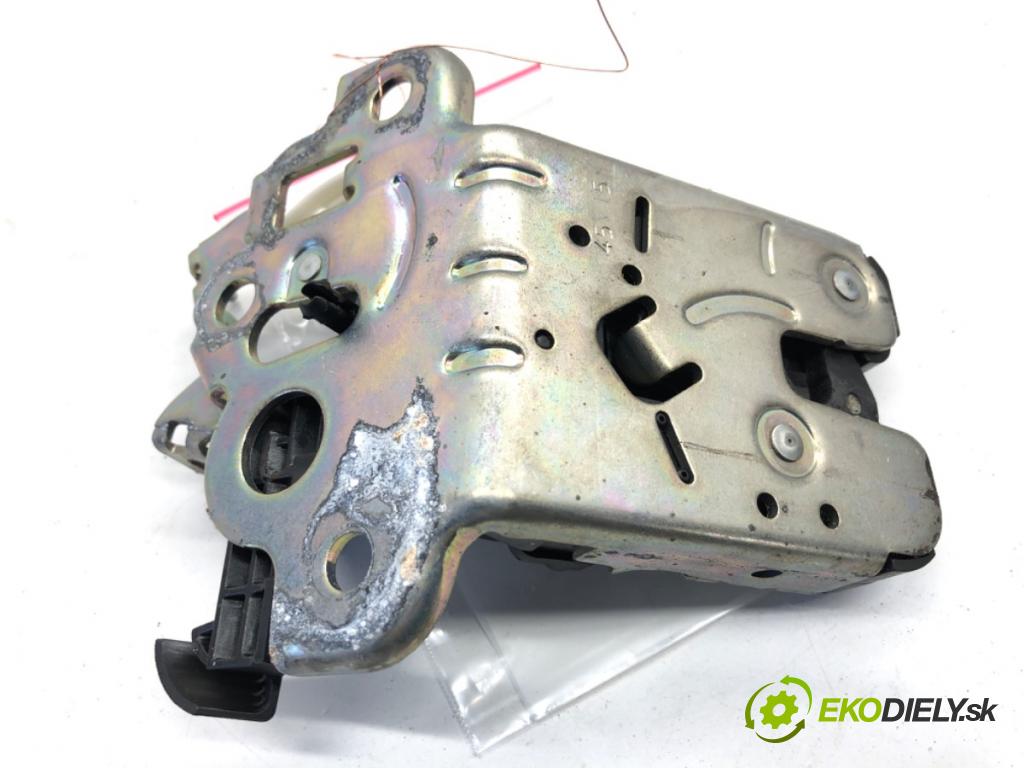 SKODA OCTAVIA III Kombi 2015 110 kW 2.0 TDI 1968 zámok dverí zad 5E0827505A