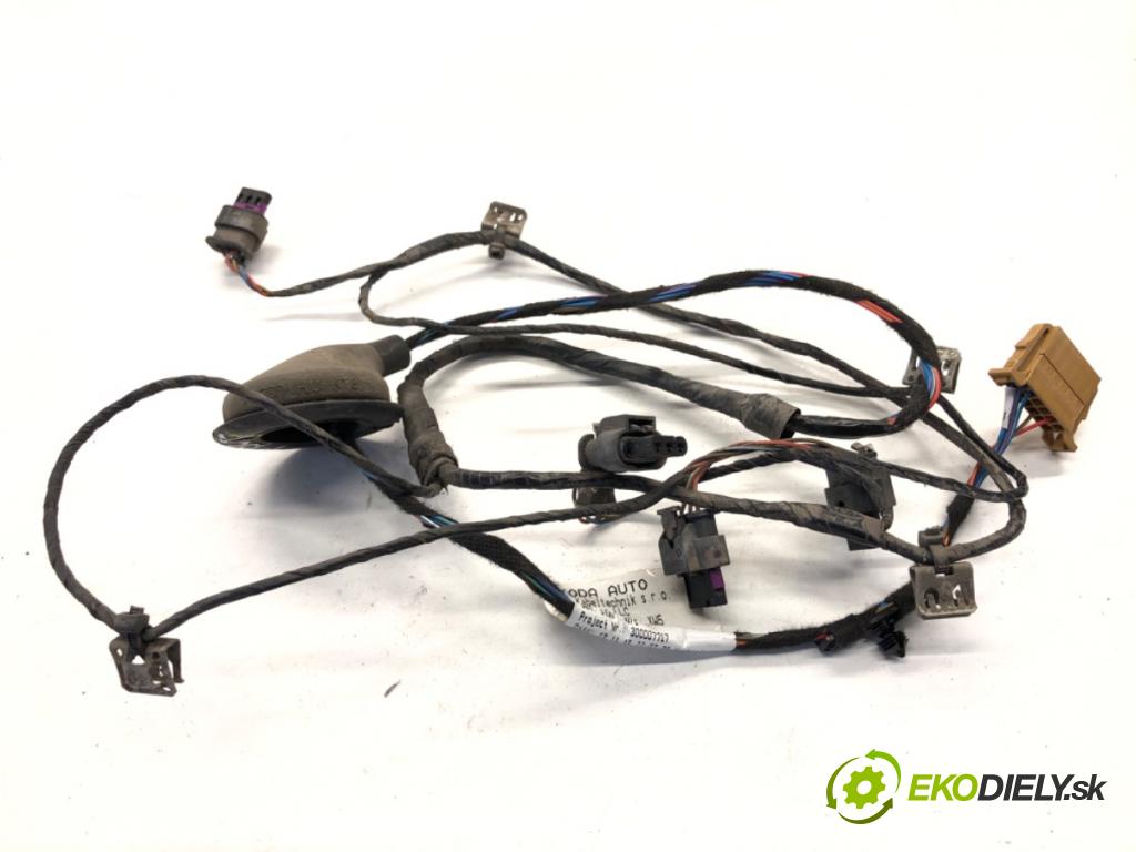 SKODA OCTAVIA III Kombi 2015 110 kW 2.0 TDI 1968 Káblovačka PDC zad 5E0971104