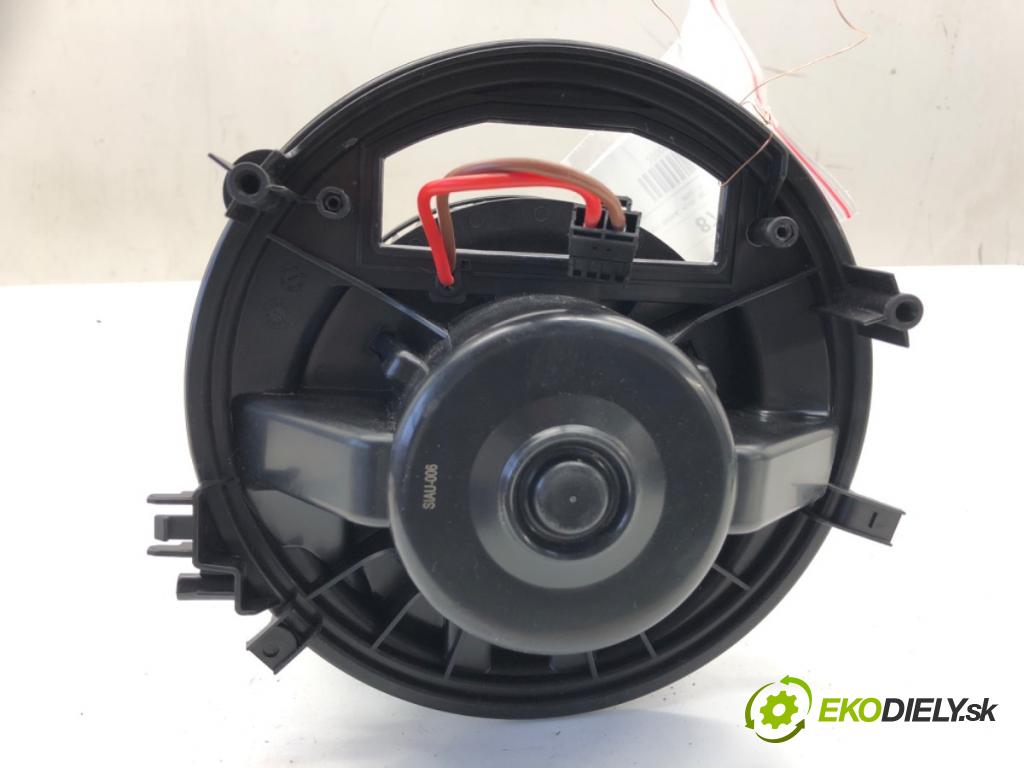 SKODA OCTAVIA III Kombi 2015 110 kW 2.0 TDI 1968 ventilátor kúrenia