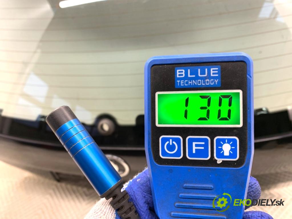 SKODA OCTAVIA III Kombi 2015 110 kW 2.0 TDI 1968 kapota zad LF9R