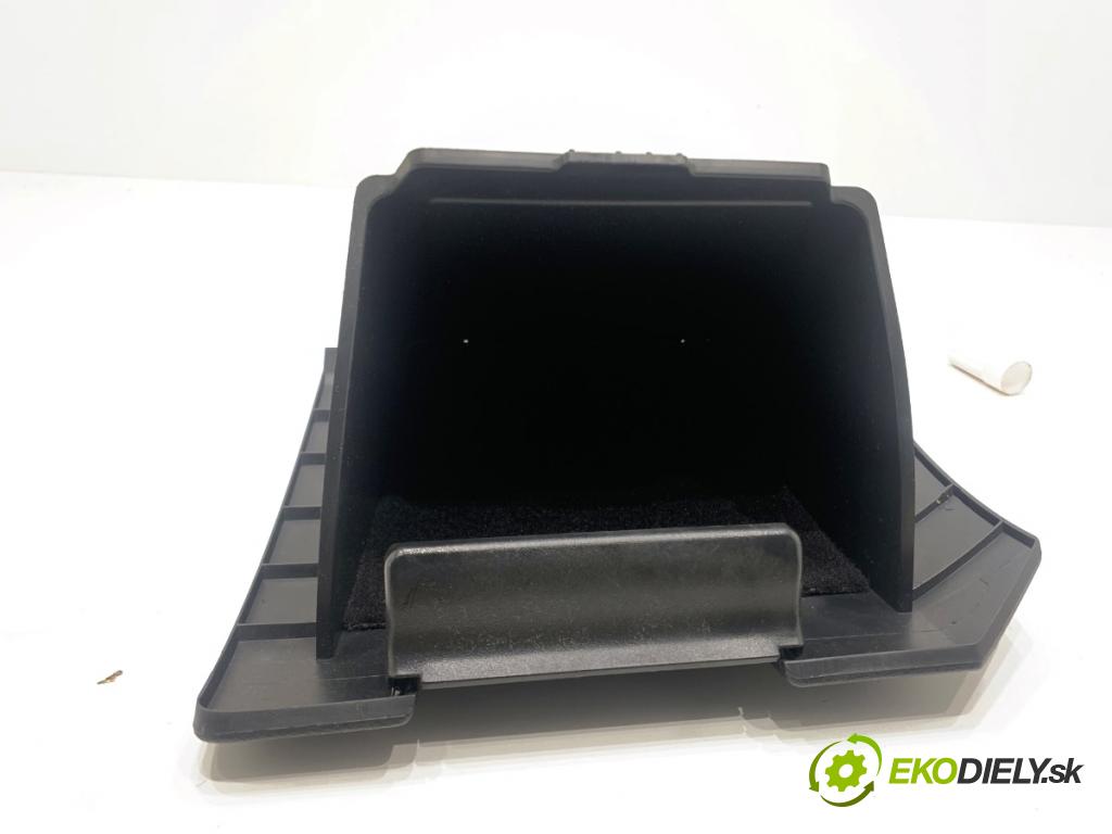 SKODA OCTAVIA III Kombi 2015 110 kW 2.0 TDI 1968 Priehradka, kastlík volantu 5E1857921