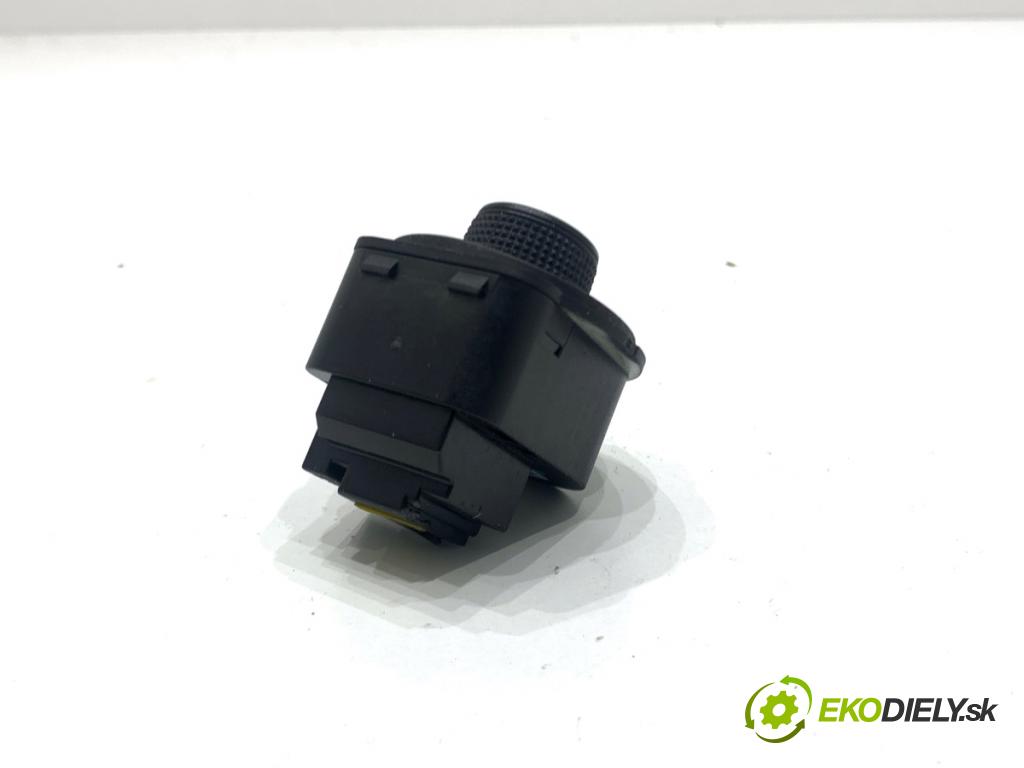 SKODA OCTAVIA III Kombi 2015 110 kW 2.0 TDI 1968 Prepínač nastavenia spätných zrkadiel 5E0959565C (Prepínacie páčky pod volantom)