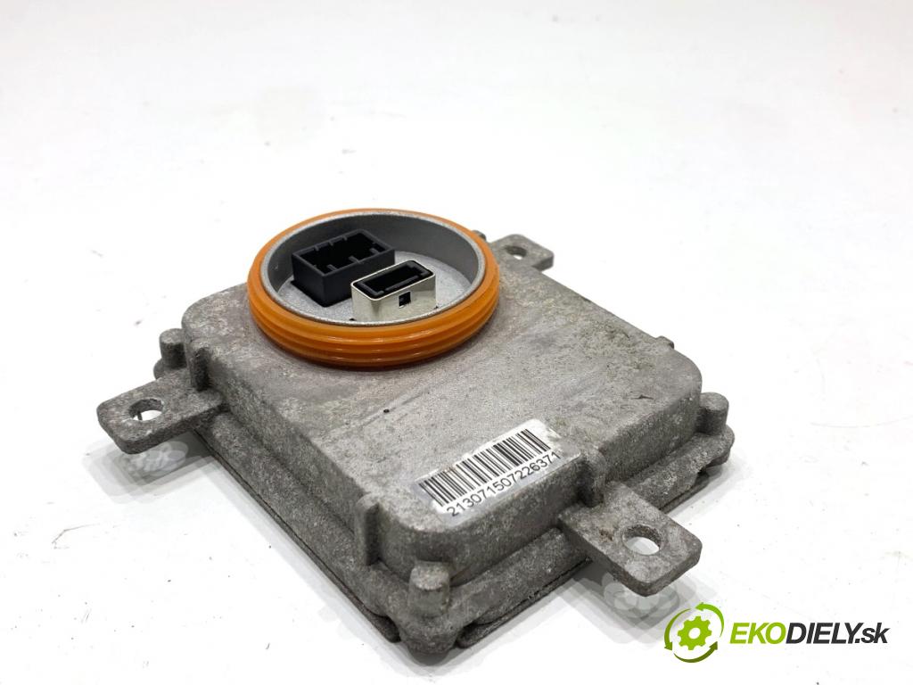 SKODA OCTAVIA III Kombi 2015 110 kW 2.0 TDI 1968 měnič XENON 8K0941597B (Řídící jednotka xenonu)