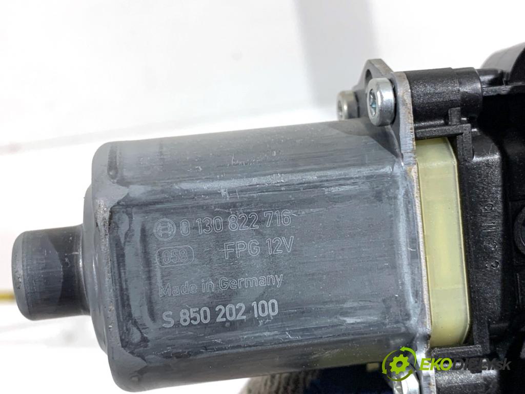 SKODA OCTAVIA III Kombi 2015 110 kW 2.0 TDI 1968 Mechanizmus okna pravy predný 5Q0959802B 5E0837462