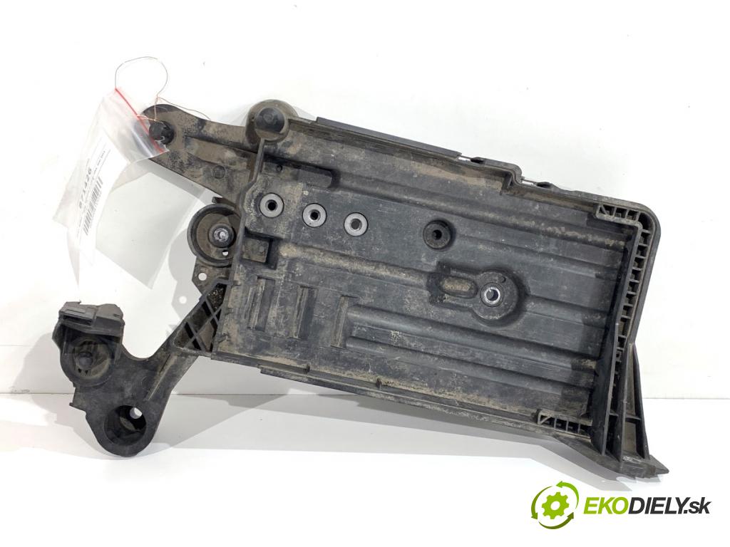 SKODA OCTAVIA III Kombi 2015 110 kW 2.0 TDI 1968 Obal akumulátora 5Q0915321H