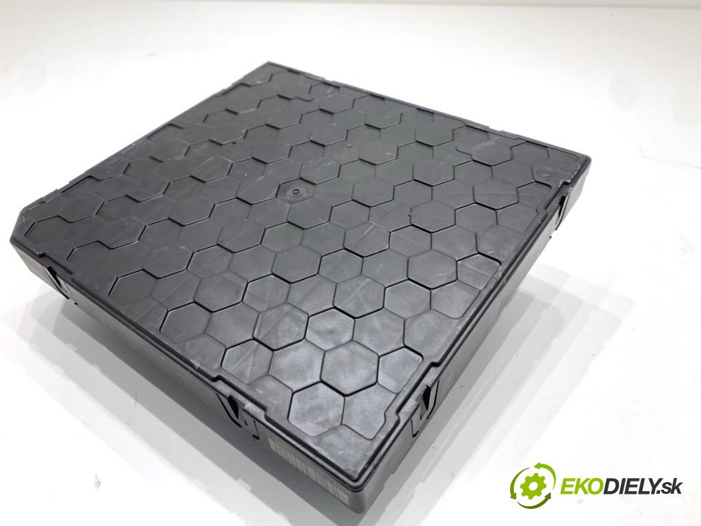 SKODA OCTAVIA III Kombi 2015 110 kW 2.0 TDI 1968 modul komfortu 5Q0937086AK (Komfortní modul)