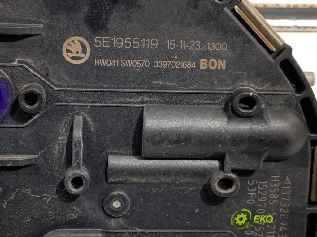 SKODA OCTAVIA III Kombi 2015 110 kW 2.0 TDI 1968 Mechanizmus stieračov predný 5E1955119 (Motorček stieračov predný)