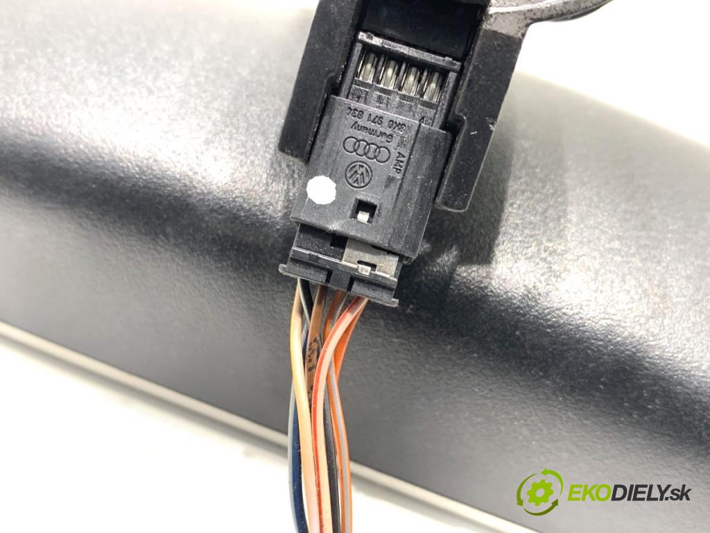 SKODA OCTAVIA III Kombi 2015 110 kW 2.0 TDI 1968 zpětné zrcátko vnitřní 5G0857511D (Vnitřní zpětné zrcátko)