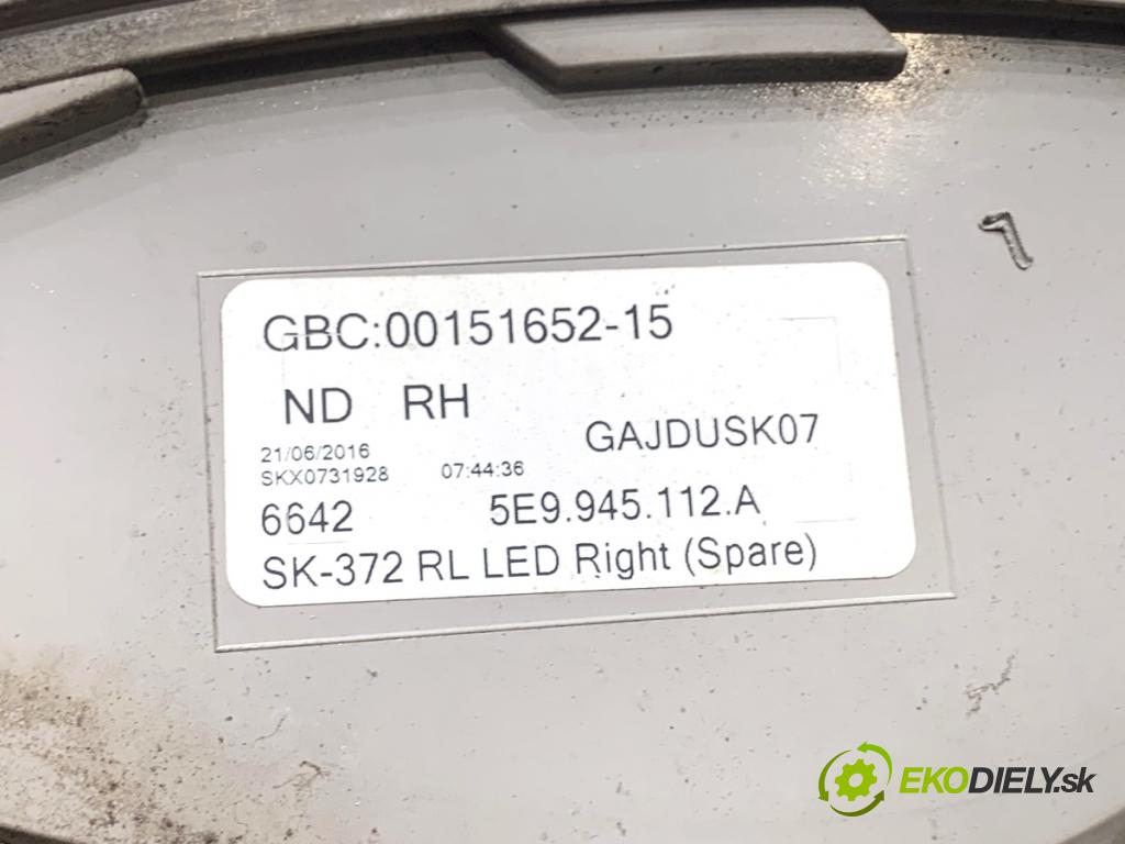 SKODA OCTAVIA III Kombi 2015 110 kW 2.0 TDI 1968 Svetlo pravy zad 5E9945096A 5E9945112A