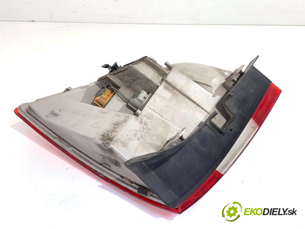 SKODA OCTAVIA III Kombi 2015 110 kW 2.0 TDI 1968 Svetlo ľavy zad 5E9945095A