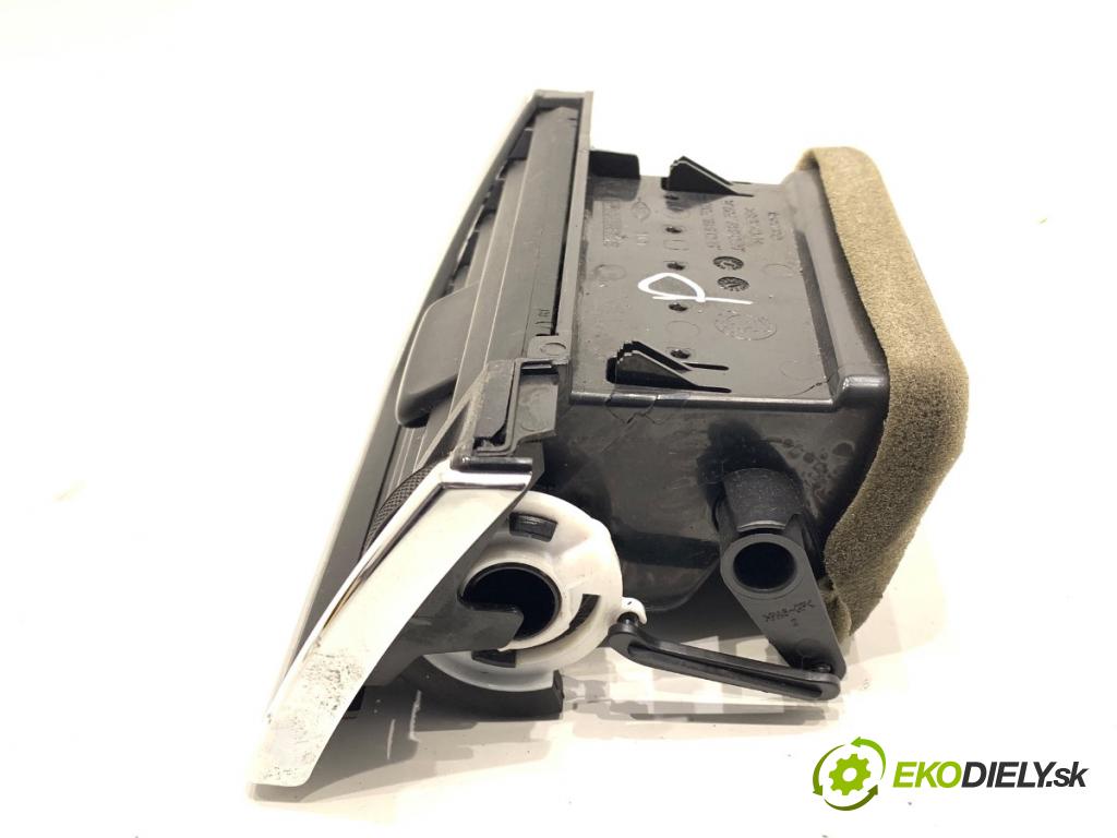 SKODA OCTAVIA III Kombi 2015 110 kW 2.0 TDI 1968 Mriežky kúrenia pravy predný 5E0819702