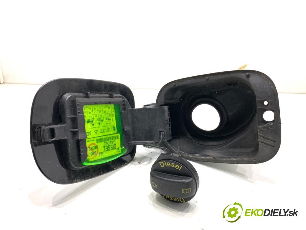 SKODA OCTAVIA III Kombi 2015 110 kW 2.0 TDI 1968 Dvierka nádrže paliva 5E0809702B (Kľučka dverí ostatné)