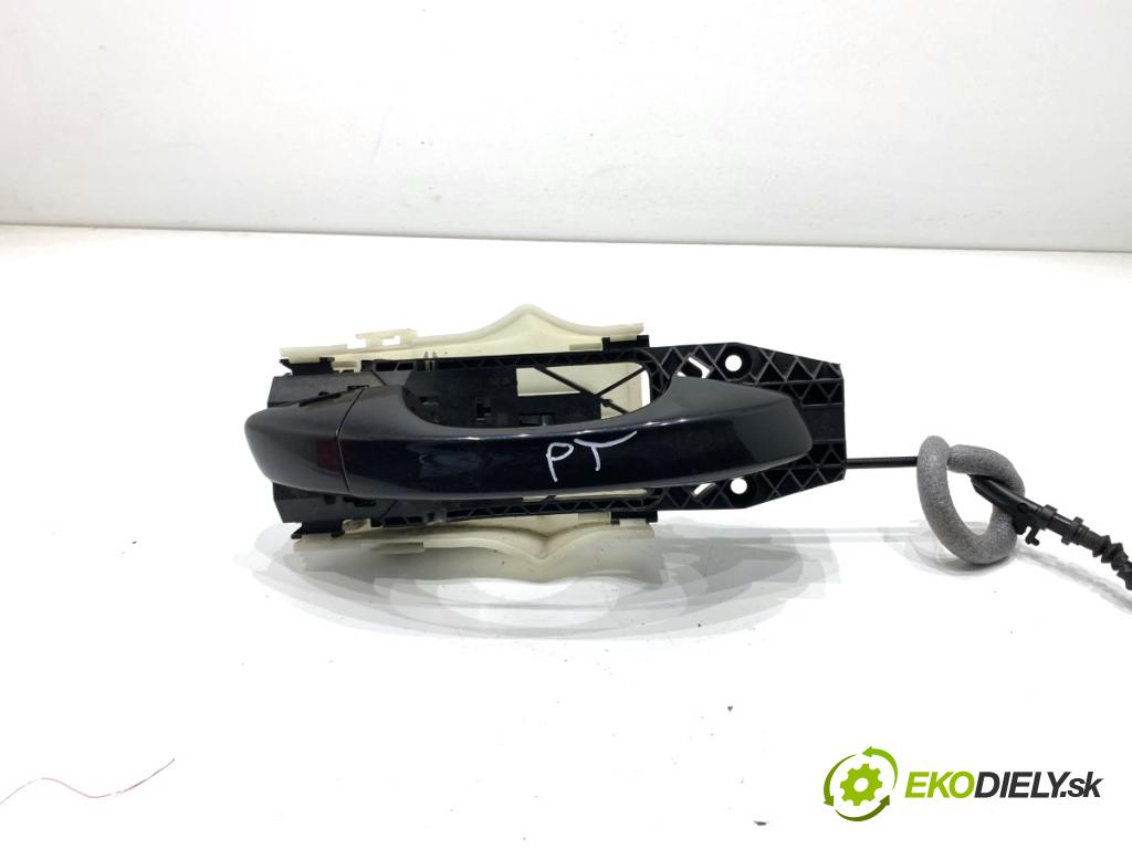 SKODA OCTAVIA III Kombi 2015 110 kW 2.0 TDI 1968 Kľučka vonkajšia pravy zad 