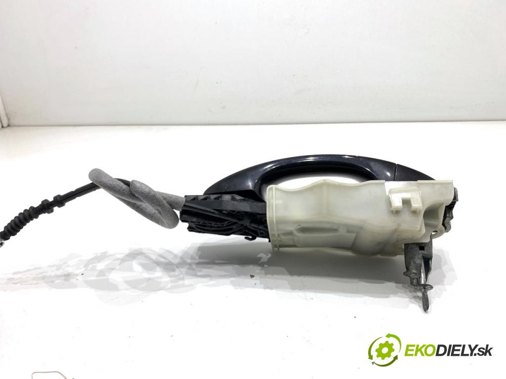 SKODA OCTAVIA III Kombi 2015 110 kW 2.0 TDI 1968 Kľučka vonkajšia ľavy predný