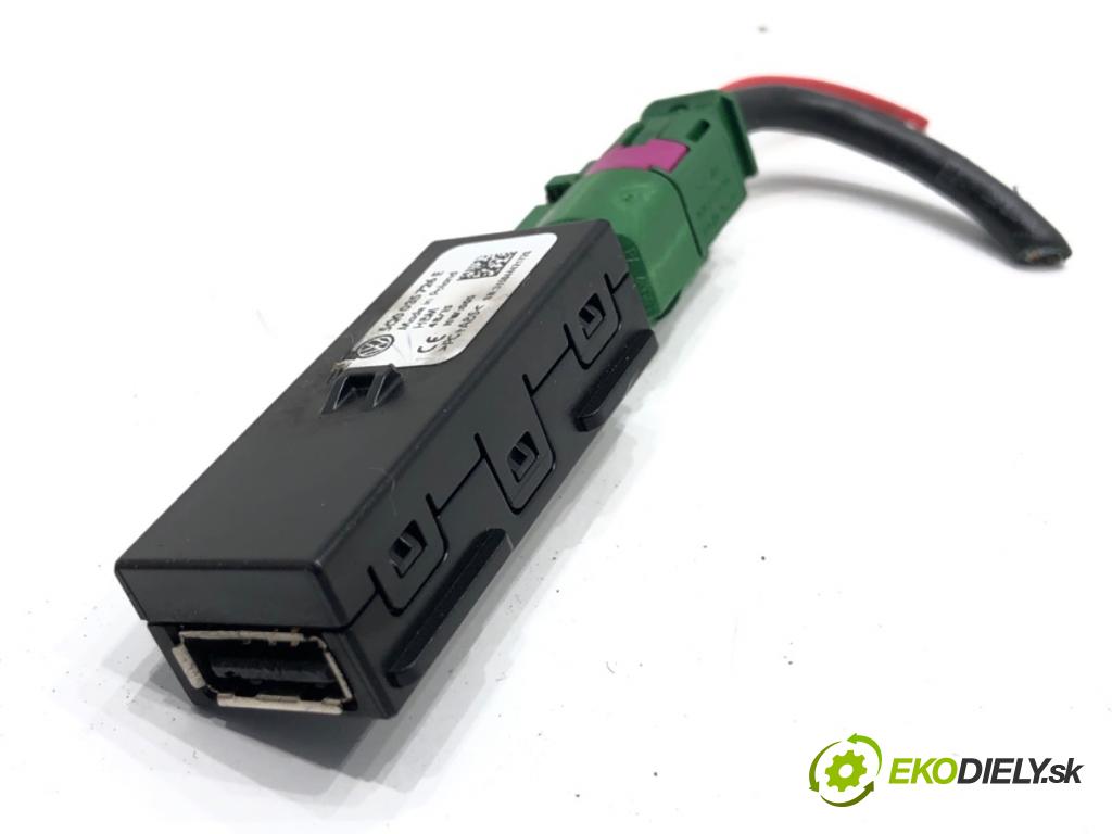 SKODA OCTAVIA III Kombi 2015 110 kW 2.0 TDI 1968 HNÍZDO: USB 3V0035043B