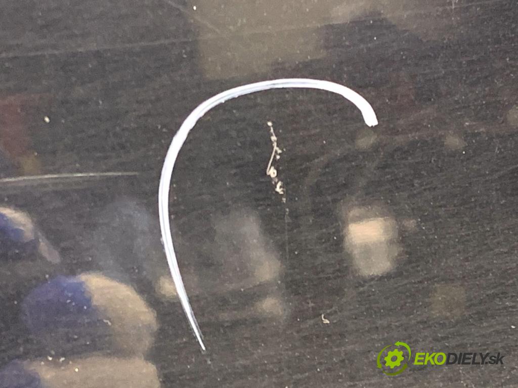 SKODA OCTAVIA III Kombi 2015 110 kW 2.0 TDI 1968 Dvere pravy zad LF9R