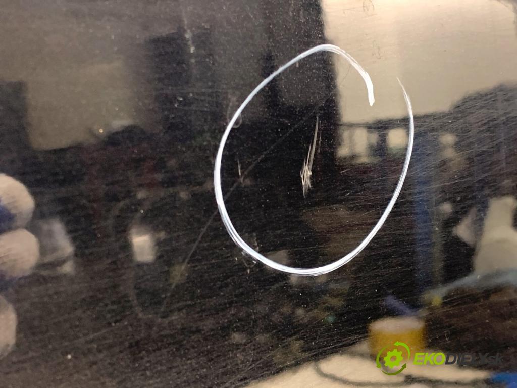 SKODA OCTAVIA III Kombi 2015 110 kW 2.0 TDI 1968 Dvere pravy zad LF9R