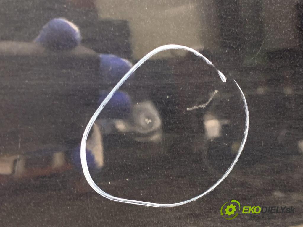 SKODA OCTAVIA III Kombi 2015 110 kW 2.0 TDI 1968 Dvere ľavy zad LF9R