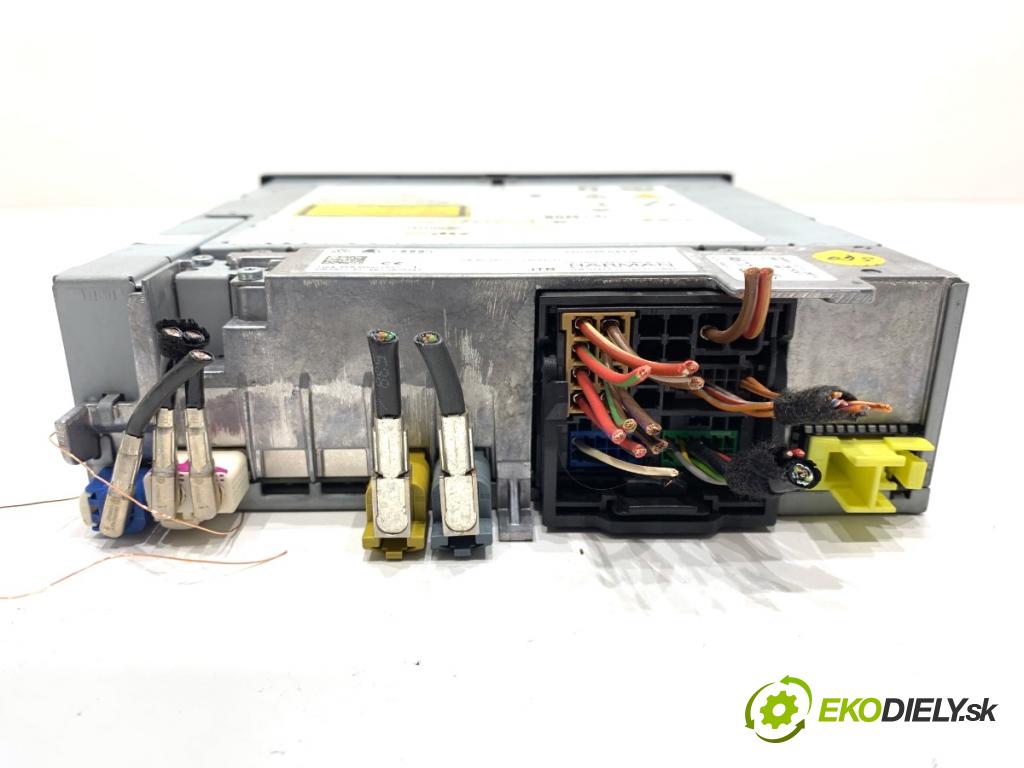 SKODA OCTAVIA III Kombi 2015 110 kW 2.0 TDI 1968 čítač navigácie 3V0035043B (Elektrosúčasti ostatné)