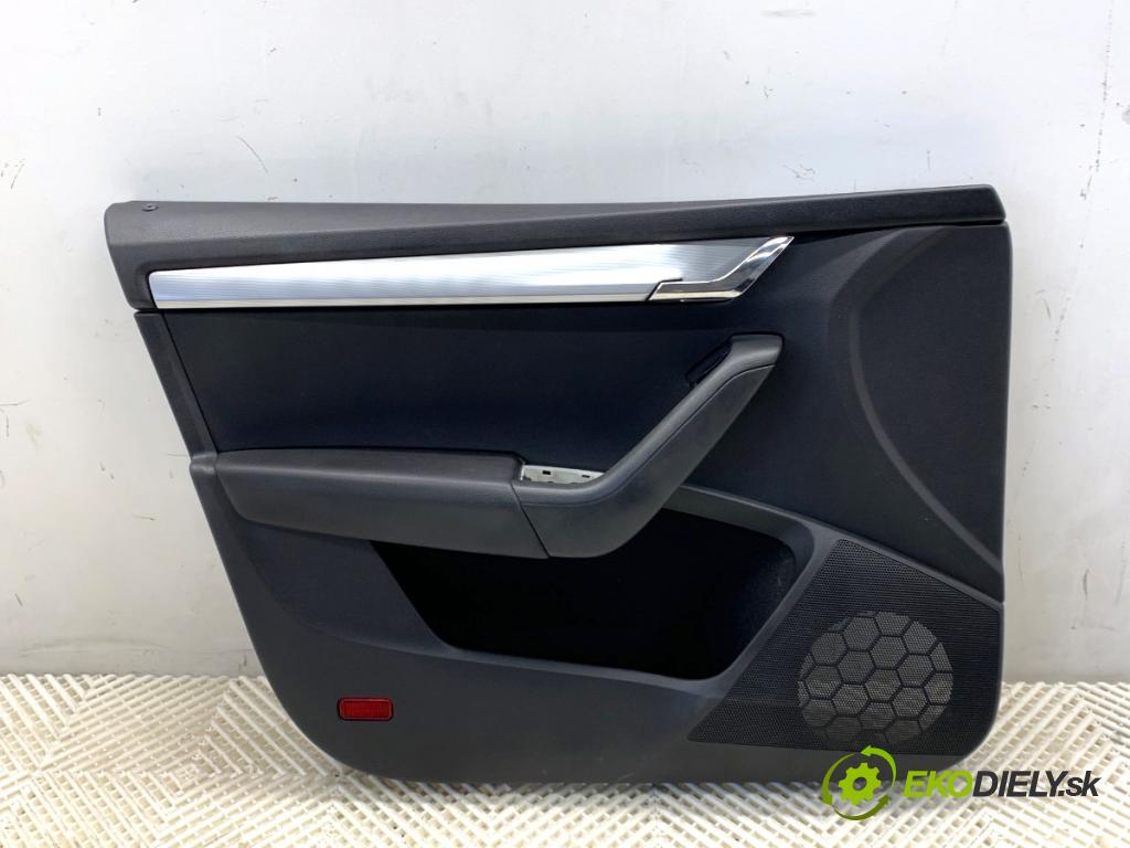 SKODA OCTAVIA III Kombi 2015 110 kW 2.0 TDI 1968 čalúnenie Dvere ľavy predný 