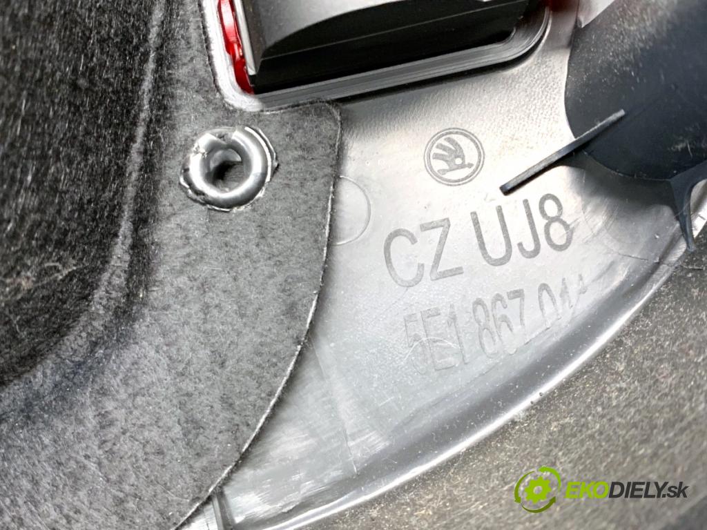 SKODA OCTAVIA III Kombi 2015 110 kW 2.0 TDI 1968 čalúnenie Dvere ľavy predný